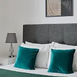 Heavenly Stays, Knightsbridge, Elegant 2-Bd Escape