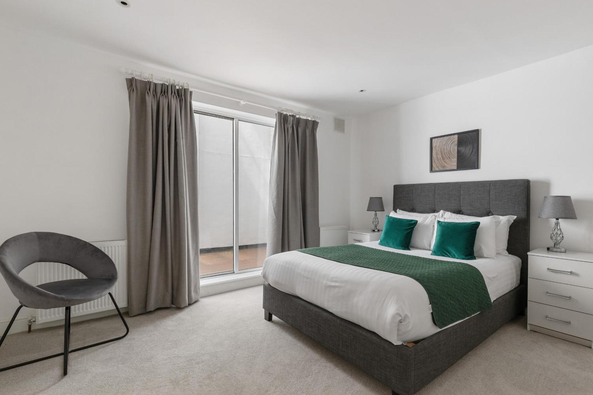 Heavenly Stays, Knightsbridge, Elegant 2-bd Escape London