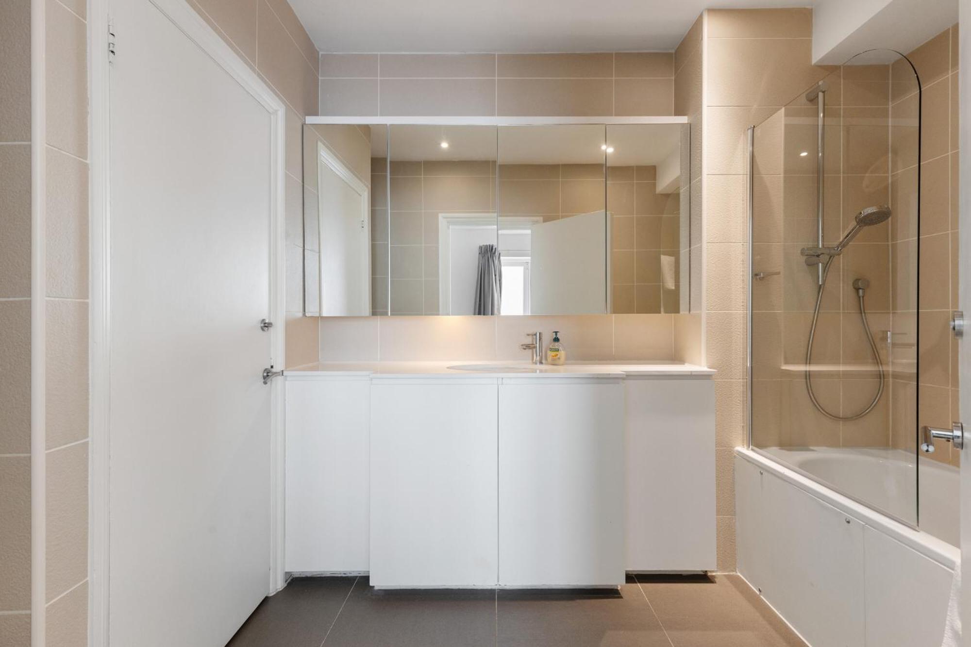 Heavenly Stays, Knightsbridge, Elegant 2-bd Escape London
