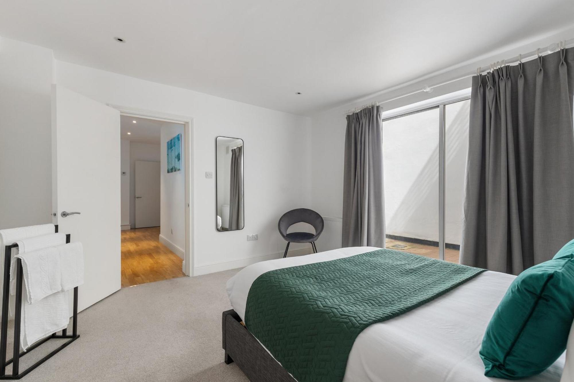 Apartment Heavenly Stays, Knightsbridge, Elegant 2-bd Escape