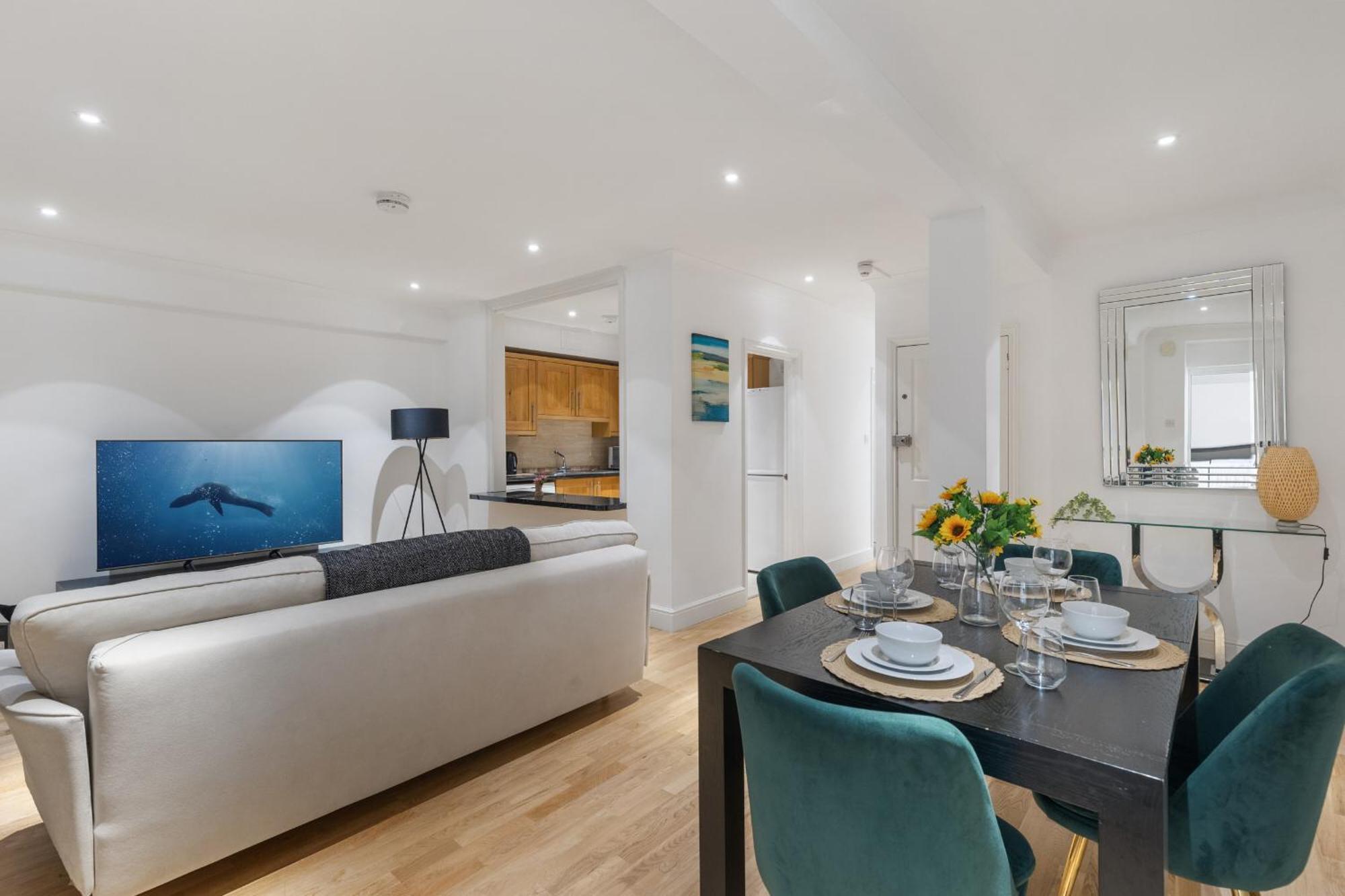 Heavenly Stays, Knightsbridge, Elegant 2-bd Escape London
