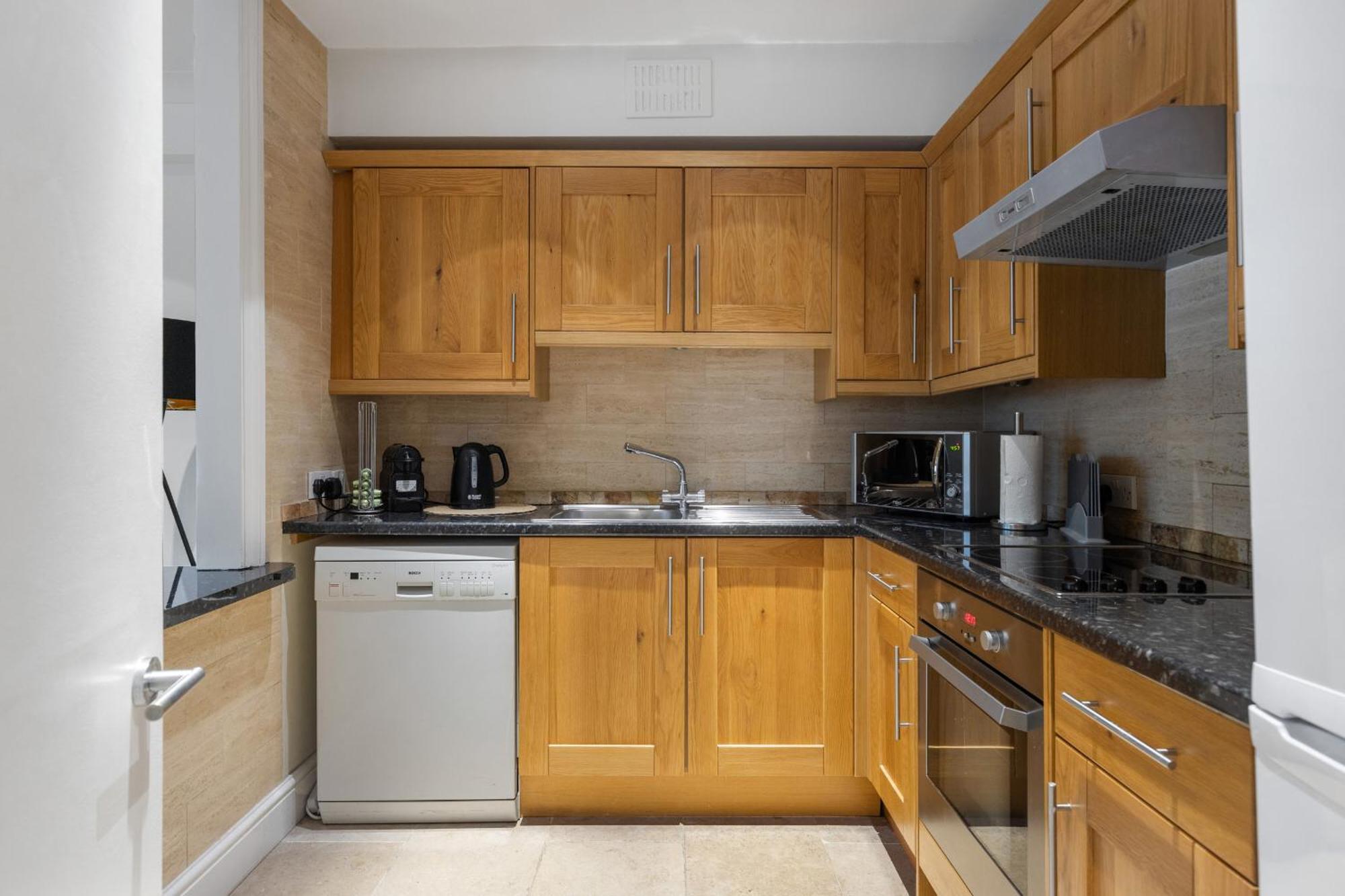 Apartment Heavenly Stays, Knightsbridge, Elegant 2-bd Escape